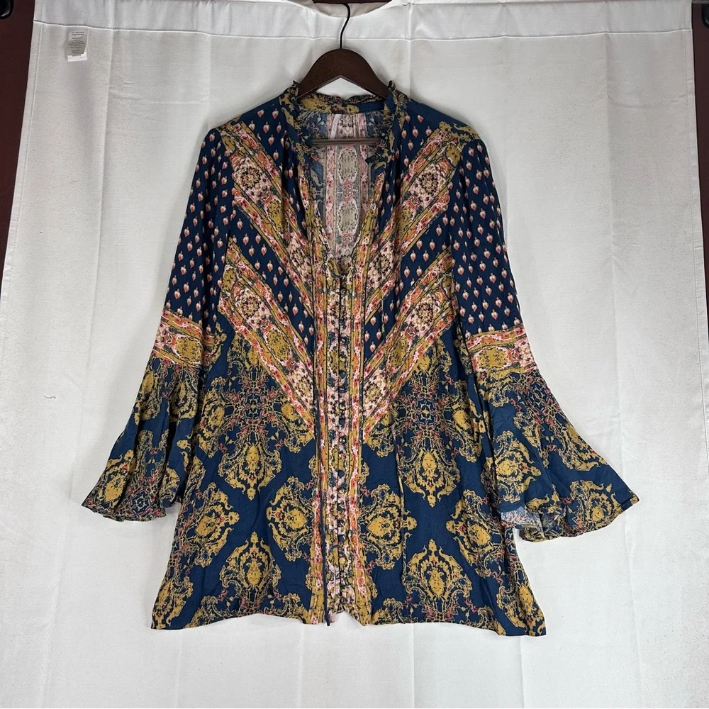 FREE PEOPLE Women’s Size M Top Shirt Tunic Blouse Boho V-Neck Button Front Long
